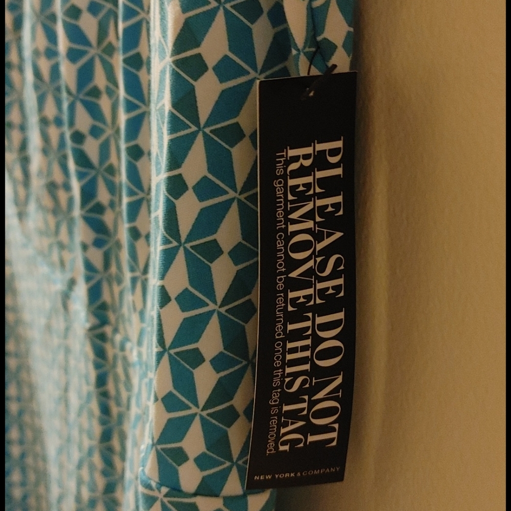 🆕 New York & Company Patterned Dress 💚 💙 - Picture 7 of 8